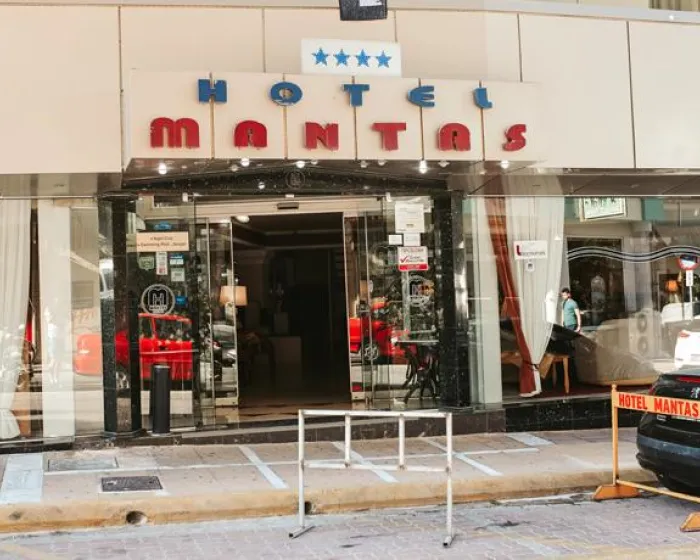 Hotel Mantas Lutraki