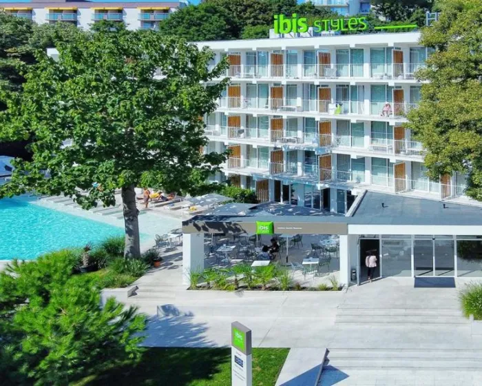 Ibis Styles Roomer Golden Sands