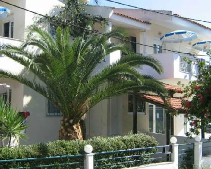 Vila Dimitris Flower Pefkohori