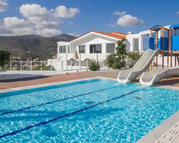 Peninsula Resort &amp; SPA Agia Pelagia