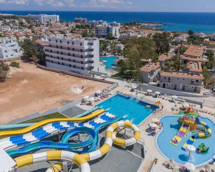 Narcissos Waterpark Resort