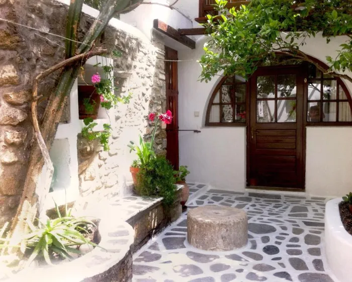Villa Pinelopi - Rooms &amp; Studios