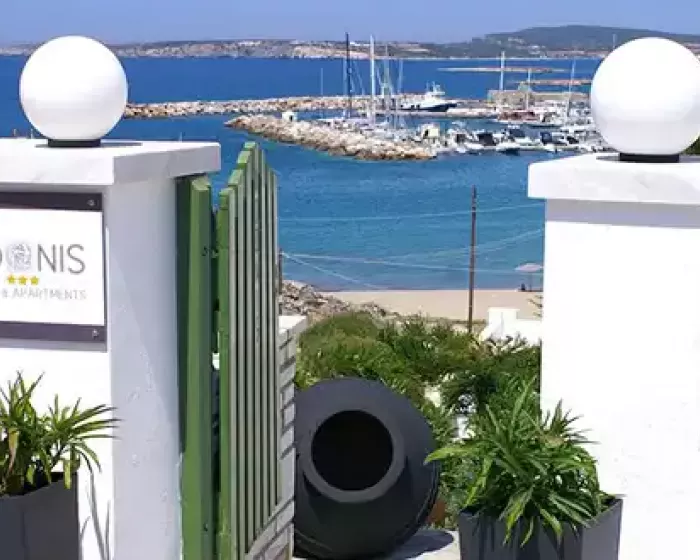 Adonis Hotel &amp; Apartments Paros