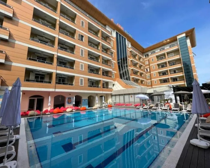 Amh Hotel Durres