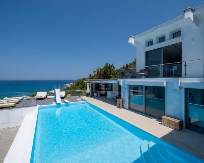 Icarus Luxury Beachfront Villa Ikaria