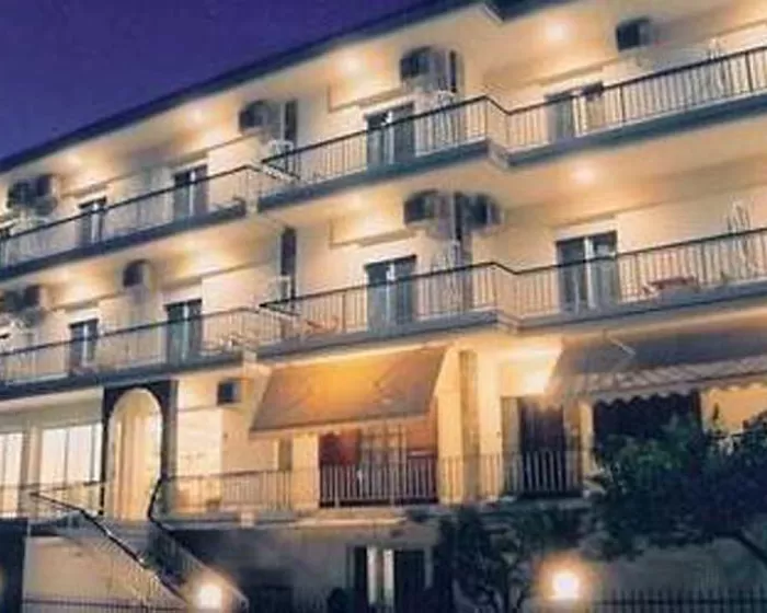 Iris Hotel Nea Kalikratia