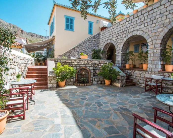 Alkionides Pension Hydra