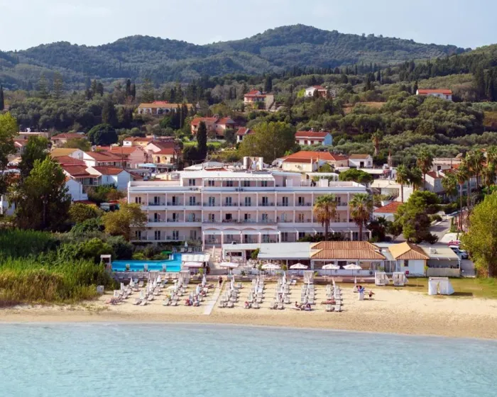 Cavomarina Beach Hotel