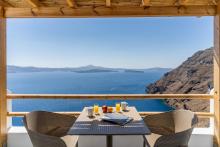 Evanthia Best View Thirassia Hotel