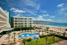 Dit Evrika Beach Club Hotel