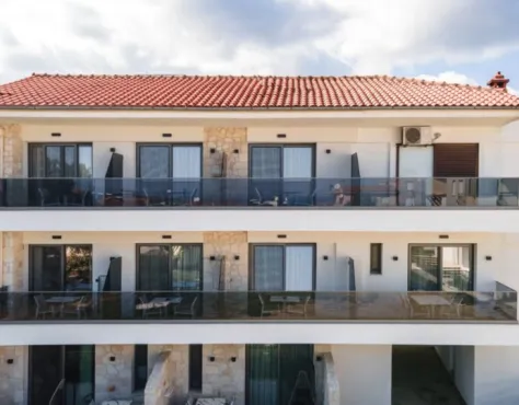 Amalthia Luxury Suites