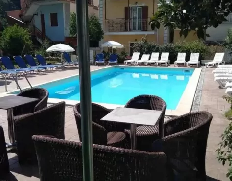 Vila Rena Rula Nea Vrasna