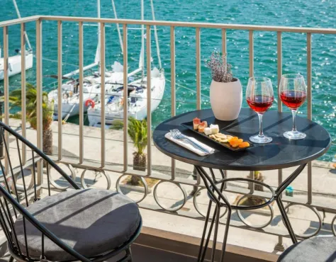 Argostoli Marina Suites