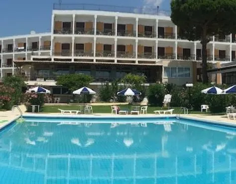 Irinna Hotel Svoronata