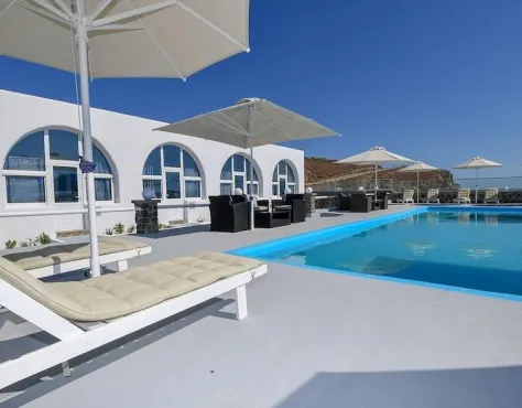 Thirassia Paradise Suites