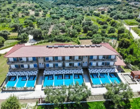 Royal Hotel and Suites