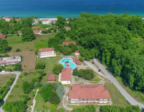 Sintrivanis Resort Beach