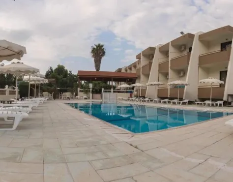 Golden Days Hotel