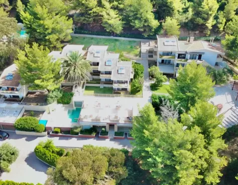 Greek Pride Cronwell Rahoni