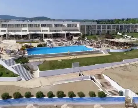 Ramada Plaza by Wyndham Thraki