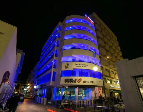 Les Palmiers Beach Hotel