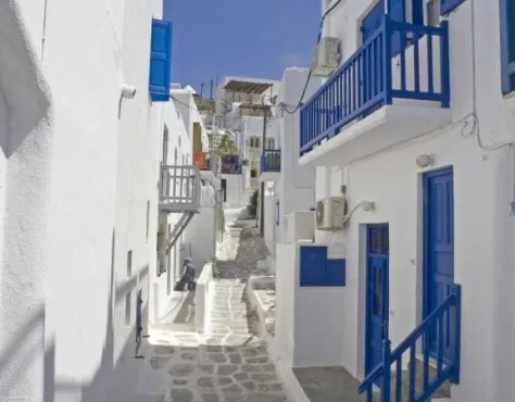 Madres Houses