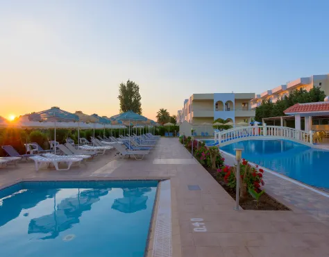 Memphis Beach Hotel