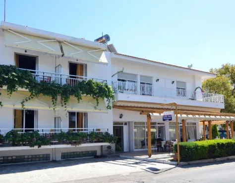 Polizotou Rooms Hotel