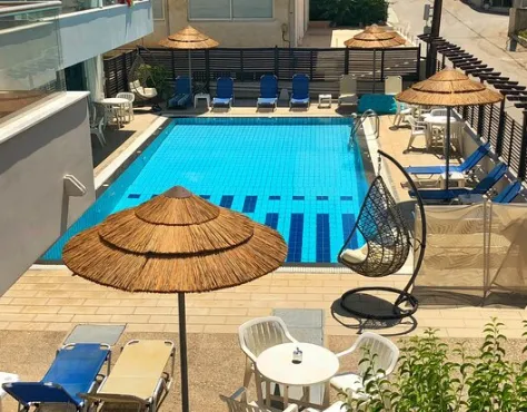 Caravel Apartment Hotel