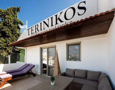 Terinikos Sunny Garden Hotel & Junior Suites