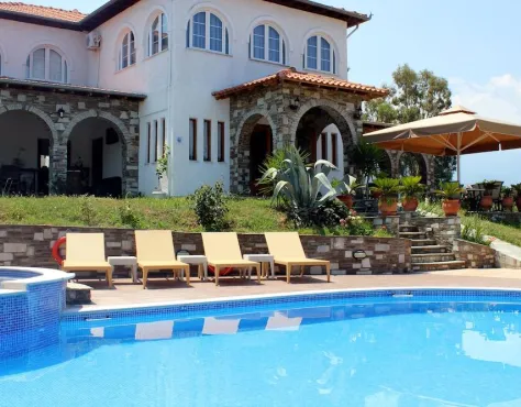 Zeus Hotel