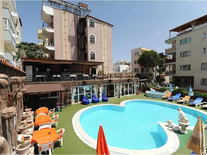 Otkrijte udobnost i ekonomičnost uz Hotel Ogerim 2* u centru Kušadasija. Udobne sobe, bazen, restoran i još mnogo toga po povoljnim cenama. Rezervišite sada!