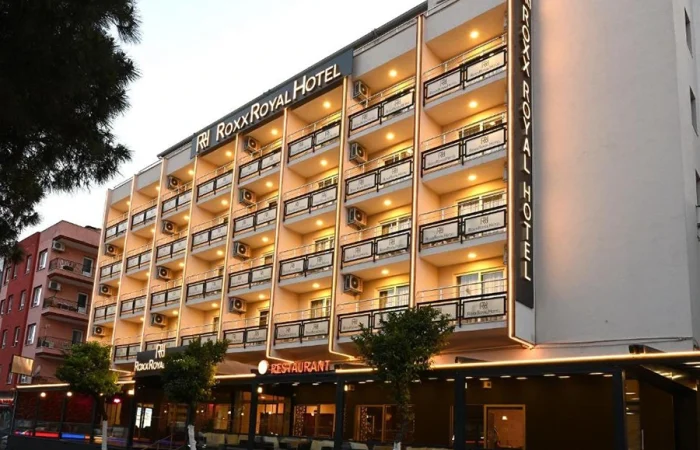 Uživajte u savršenoj kombinaciji udobnosti i pristupačnosti uz Roxx Royal Hotel ex Santur 3* u Kušadasiju. Blizu plaže i centra grada Rezervišite sada!