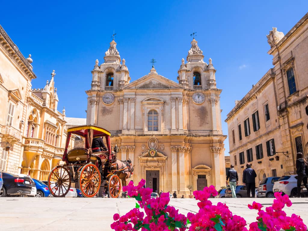 Malta - avionom iz Niša. Uživajte u prelepim plažama, bogatoj istoriji i mediteranskim specijalitetima na nezaboravnom putovanju. Rezervišite odmah!✈️