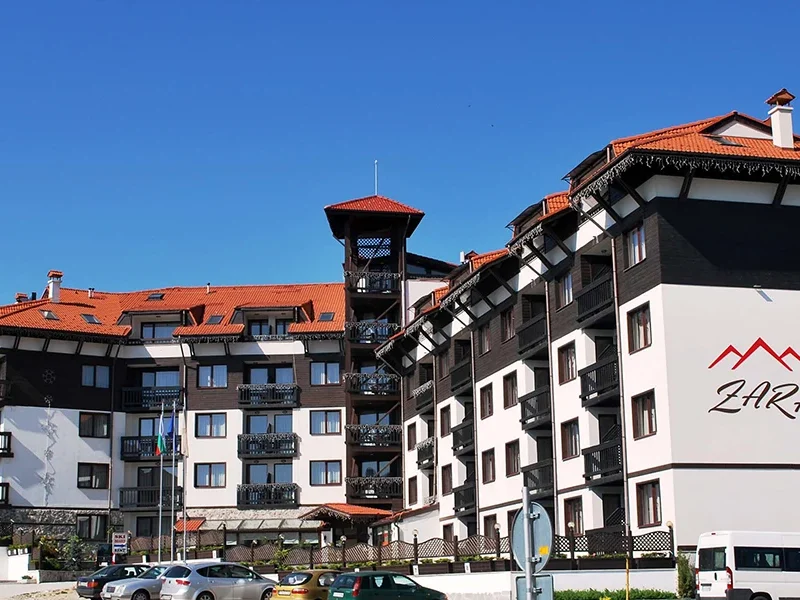 Hotel Zara Bansko - Doživite luksuz i udobnost u četvorozvezdičnom hotelu, savršeno smeštenom ispod vrha Todorka. Samo 900 metara od kabinske žičare.