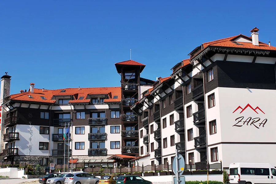 Hotel Zara Bansko - Doživite luksuz i udobnost u četvorozvezdičnom hotelu, savršeno smeštenom ispod vrha Todorka. Samo 900 metara od kabinske žičare.