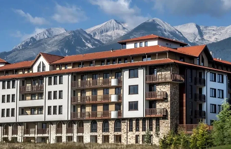 Uživajte u luksuznom Grand Royale Apartment Complex-u i spa centru u Banskom. Moderni apartmani, wellness, zatvoren bazen i besplatan prevozu do žičare čekaju Vas.