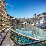 Hotel Rila- Borovecu. Uživajte u zimskim sportovima sa ski-in/ski-out pristupom, SPA tretmanima, modernom smeštaju i raznovrsnim aktivnostima tokom cele godine