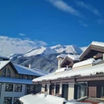 Orbilux Hotel 3* u Banskom, 1000m od ski lifta, nudi udoban smeštaj u studijima i apartmanima, sa wellness centrom, bazenom, restoranom i besplatnim Wi-Fi.