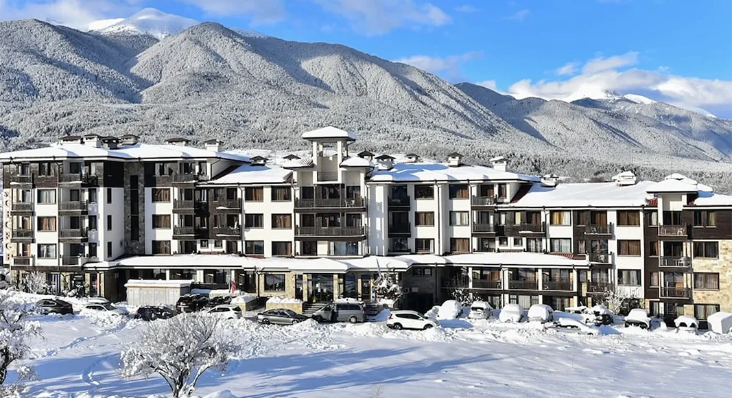 St. George Ski & Holiday Hotel Bansko nudi luksuzan smeštaj, wellness centar, bazen i blizinu ski lifta za savršen zimski odmor u predivnom planinskom ambijentu