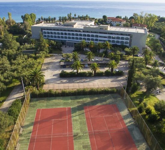 Kassandra Palace 5* Kriopigi – luksuzan hotel u prelepom vrtu uz vrhunsku uslugu! Spa, bazen, sportovi na vodi, taverna, animacija i komfor za savršen odmor!