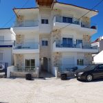 Vila Hristos, Siviri – na 40m od plaže! Udobni studiji i apartmani s pogledom na more, besplatan Wi-Fi i klima. Idealno za opušten letnji odmor!