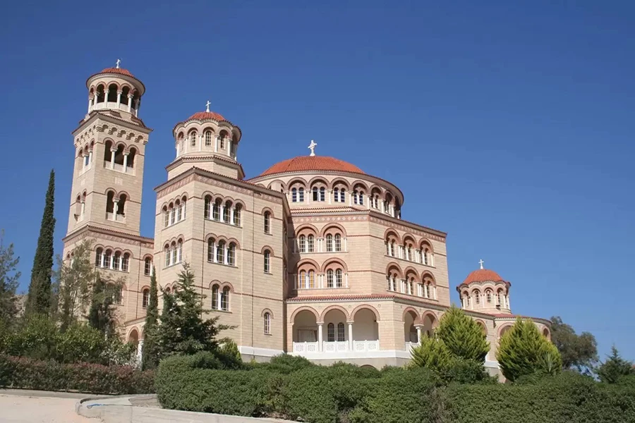 Svetinje Grčke – poseta Zejtinliku, Crkvi Svetog Dimitrija, Manastiru Svete Teodore i liturgiji u Manastiru Svete Lidije. Duhovno putovanje puno blagoslova!